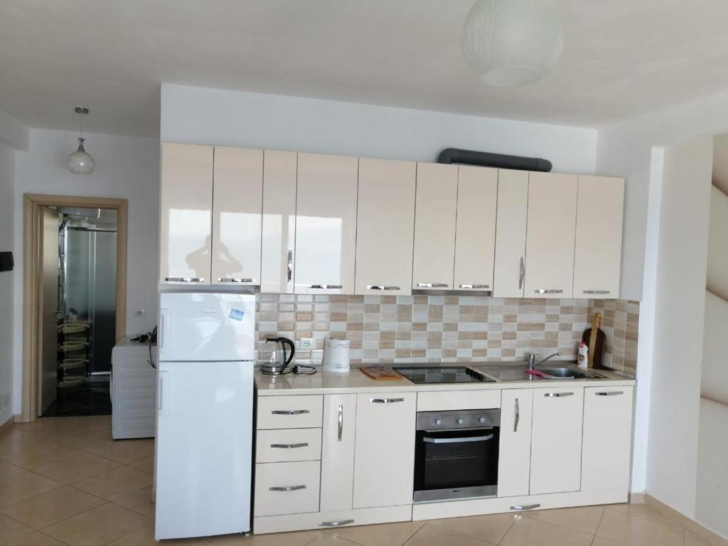 Bilal Golemi Sea View Apartment Саранде Екстериор снимка